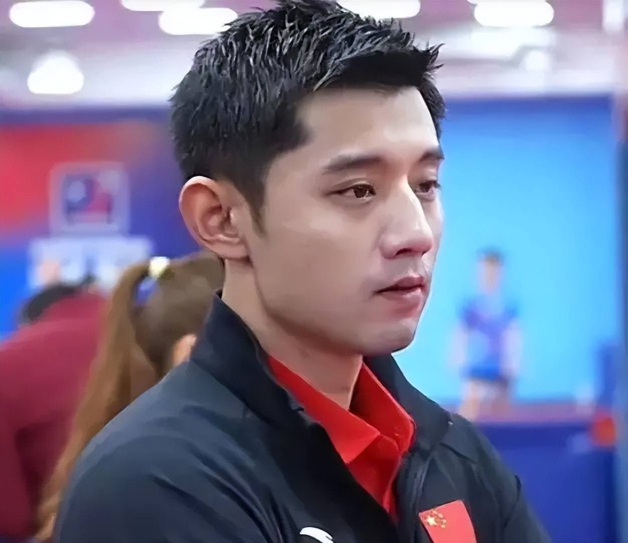 爱游戏体育-德布劳内迎来十二赛季出色发挥，SKT观众热烈欢呼！-爱游戏体育