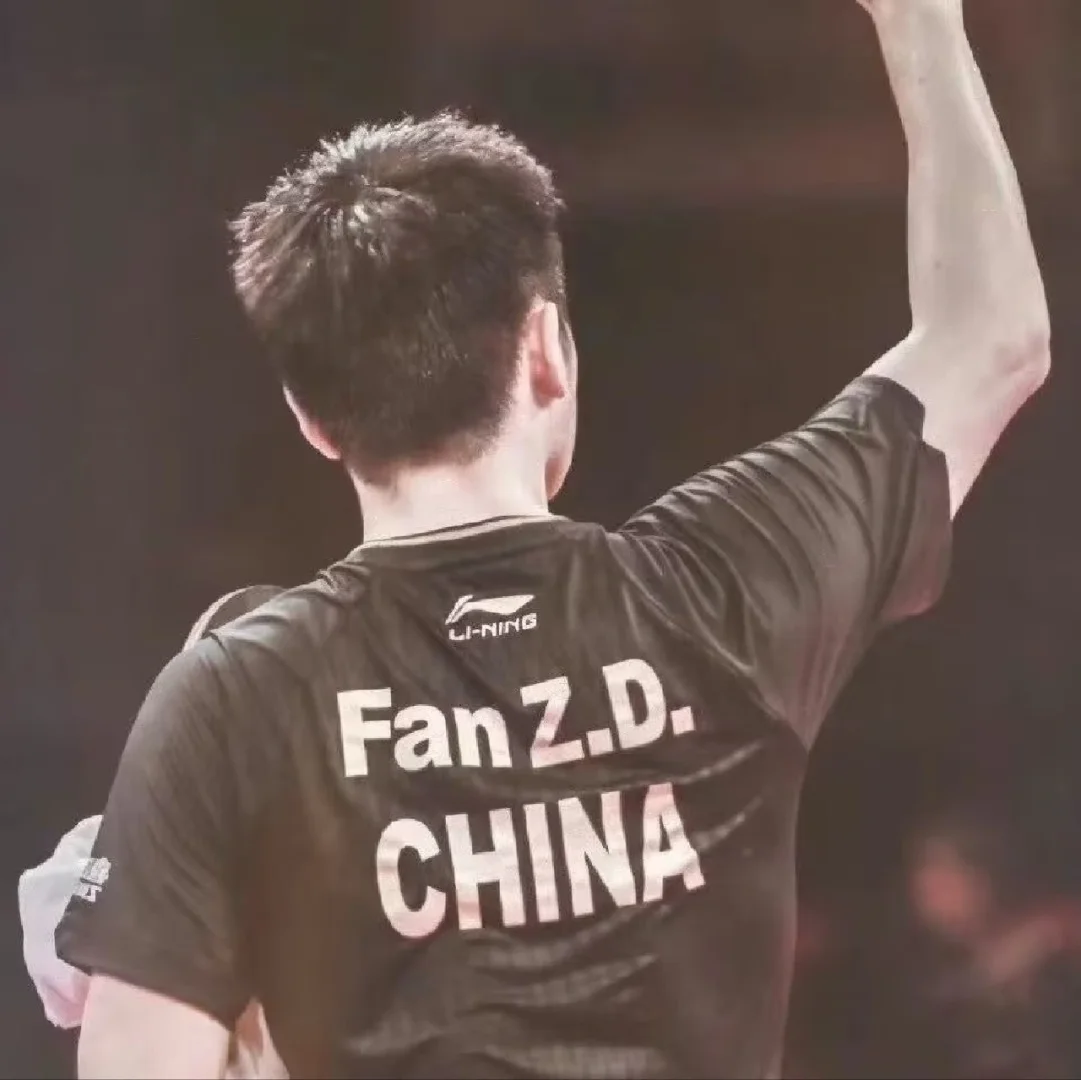 爱游戏体育app-国际比赛日上海久事备战欧超杯，队长鼓劲细节曝光，质疑声仍在，更衣室氛围转暖的简单介绍-爱游戏体育app