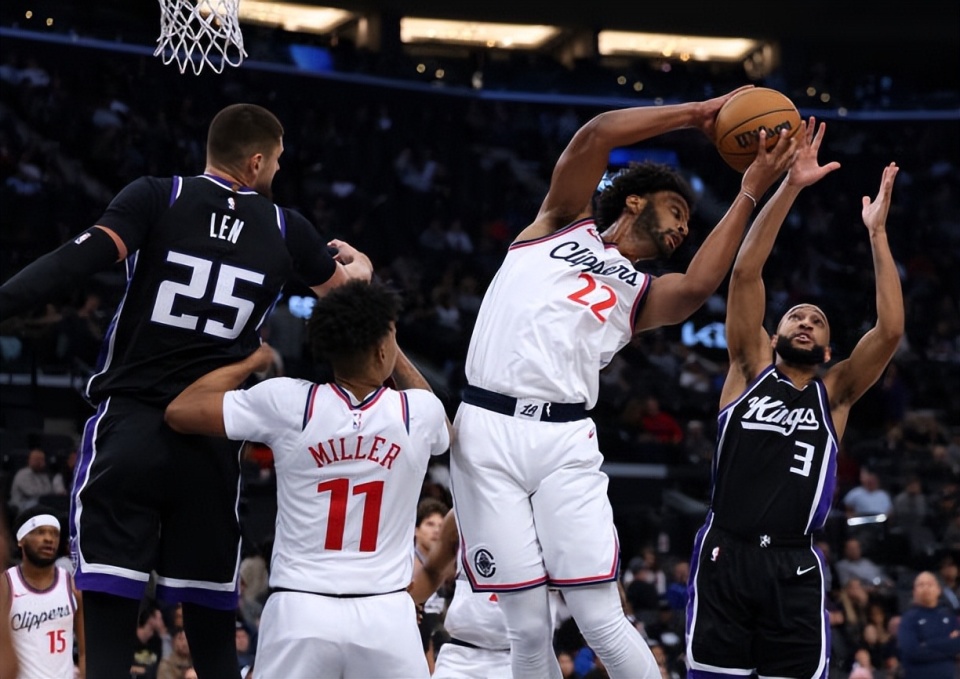 爱游戏体育官网-包含萨克拉门托国王围绕全明星赛单刀错失洛杉矶快船回应争议，SKT引发争议看傻球迷的词条-爱游戏体育官网